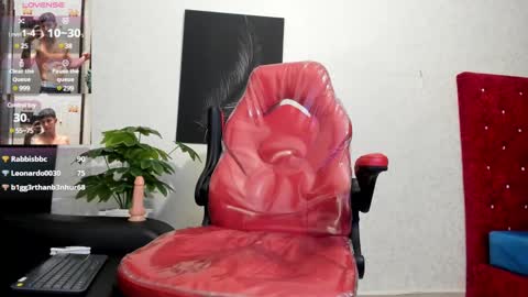 Snapshot of cristopher23_ chatting on January 26, 2:14 am cristopher23 online show from January 26, 2:14 am