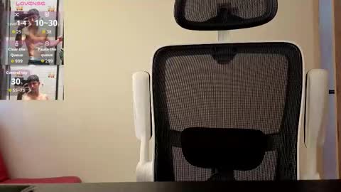 Snapshot of cristopher23_ chatting on October 24, 4:47 pm cristopher23 online show from October 24, 4:47 pm