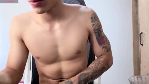 Snapshot of cristopher23_ chatting on November 6, 12:28 pm cristopher23 online show from November 6, 12:28 pm