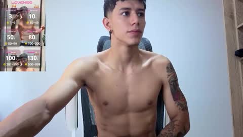 Snapshot of cristopher23_ chatting on November 19, 11:43 am cristopher23 online show from November 19, 11:43 am