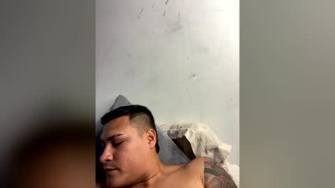 cristopher_011 online show from August 5, 5:16 pm