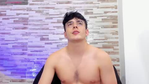 Snapshot of cristopher_russo chatting on May 15, 11:45 pm CRISTOPHER online show from May 15, 11:45 pm