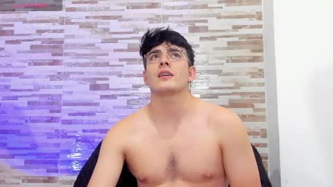 Snapshot of cristopher_russo chatting on May 15, 11:56 pm CRISTOPHER online show from May 15, 11:56 pm