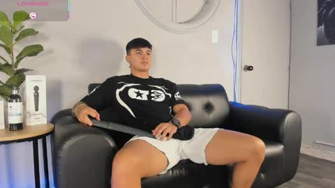 Cristopher online show from April 21, 12:33 pm