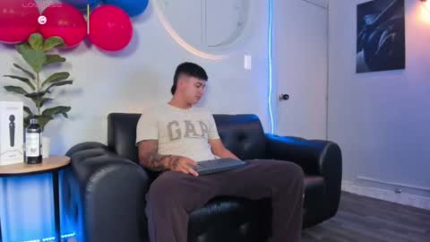 Cristopher online show from June 10, 12:15 pm