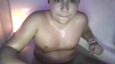 Snapshot of crisx3585 chatting on July 14, 4:17 am crisx3585 online show from July 14, 4:17 am