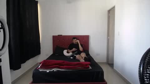 Snapshot of crisyoha4020 chatting on November 23, 1:33 pm crisyoha4020 online show from November 23, 1:33 pm