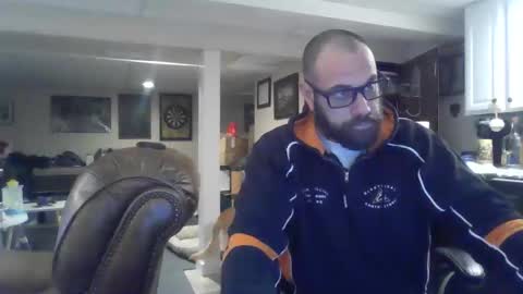 billybasement online show from December 3, 2:08 am