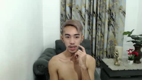 Snapshot of crocodale chatting on October 20, 1:33 pm crocodale online show from October 20, 1:33 pm