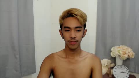 Snapshot of crocodale chatting on November 22, 10:47 am crocodale online show from November 22, 10:47 am