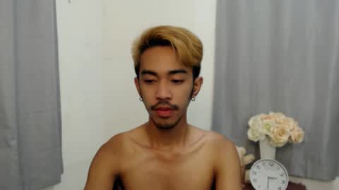 Snapshot of crocodale chatting on November 29, 11:02 am crocodale online show from November 29, 11:02 am