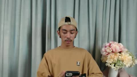 crocodale online show from March 6, 12:01 pm