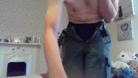 Snapshot of cropper4fun chatting on June 15, 10:50 am Cropper online show from June 15, 10:50 am