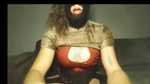 Snapshot of crossdress2anal chatting on October 21, 9:59 pm crossdress2anal online show from October 21, 9:59 pm