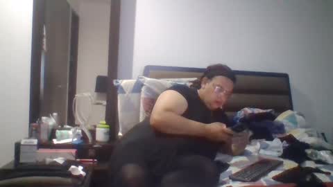 Snapshot of crossdresser64 chatting on January 7, 1:17 am Linda Cross online show from January 7, 1:17 am