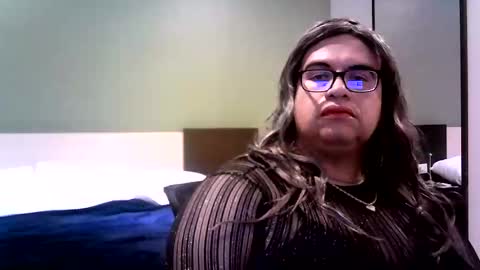 Snapshot of crossdresser64 chatting on November 1, 12:23 am Linda Cross online show from November 1, 12:23 am