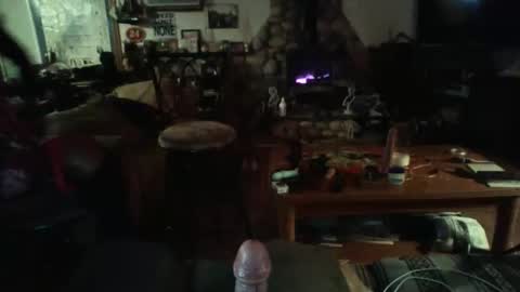 Snapshot of crossdrsr1 chatting on December 15, 11:36 am crossdrsr1 online show from December 15, 11:36 am