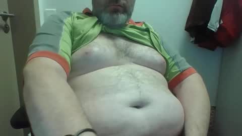 Crouch1 online show from May 14, 10:33 am