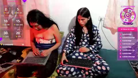 Snapshot of cruelsapphic chatting on June 26, 2:49 am Anika n Marie online show from June 26, 2:49 am