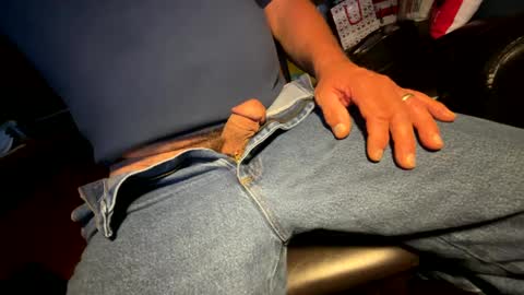 Snapshot of crushit chatting on December 6, 8:05 am Crushit online show from December 6, 8:05 am