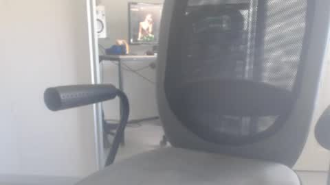 Snapshot of cryokore3 chatting on April 22, 9:55 am Cryokore online show from April 22, 9:55 am