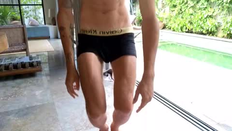 Lin inst lingoodyy online show from February 19, 2:44 am