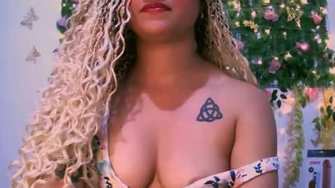 crysrus online show from November 22, 1:59 am