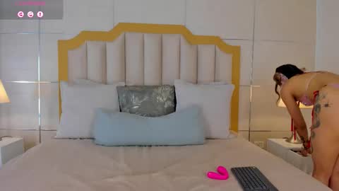 Crystal Rose  online show from March 14, 11:15 am