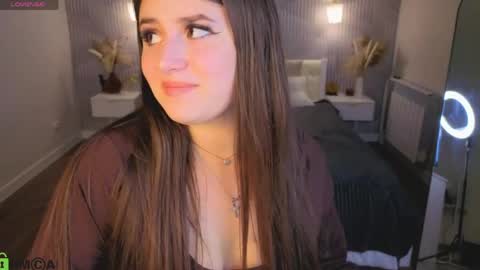 Snapshot of crystal__lacee chatting on May 9, 1:22 am Crystal Lacee online show from May 9, 1:22 am