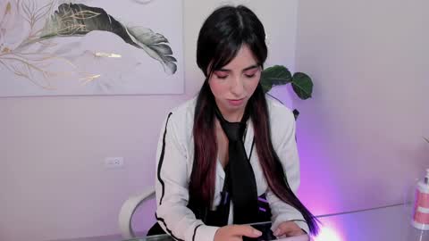 Snapshot of crystal_arlette chatting on June 2, 2:52 pm crystal_arlette online show from June 2, 2:52 pm