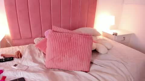  Crystal  online show from January 11, 9:26 am