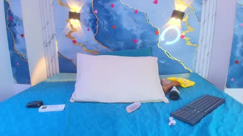 crystal online show from April 20, 7:26 pm