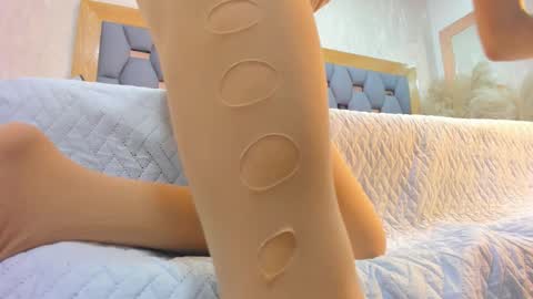 crystal_sm online show from February 12, 3:23 am