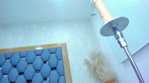 crystal_sm online show from April 23, 3:08 am