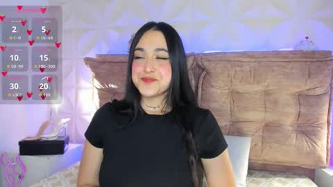 Snapshot of crystal_star16 chatting on November 7, 5:18 am Chris online show from November 7, 5:18 am