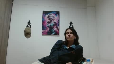 Crystal Blaze online show from April 21, 2:48 am