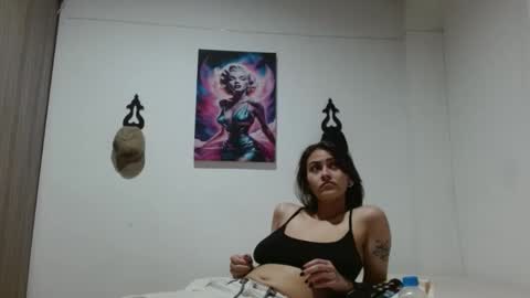 Crystal Blaze online show from April 21, 2:51 am