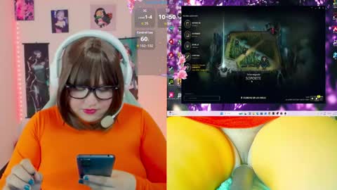 Snapshot of crystal_velvet01 chatting on April 25, 10:29 pm crystal online show from April 25, 10:29 pm