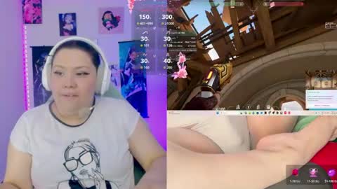 Snapshot of crystal_velvet01 chatting on June 17, 7:26 pm crystal online show from June 17, 7:26 pm