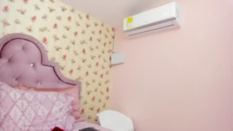 Snapshot of crystal_watson0 chatting on July 15, 1:27 pm Milf Latina online show from July 15, 1:27 pm