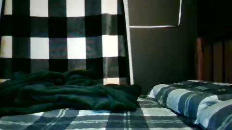 Snapshot of crystalarrowhead chatting on February 23, 1:36 am crystalarrowhead online show from February 23, 1:36 am