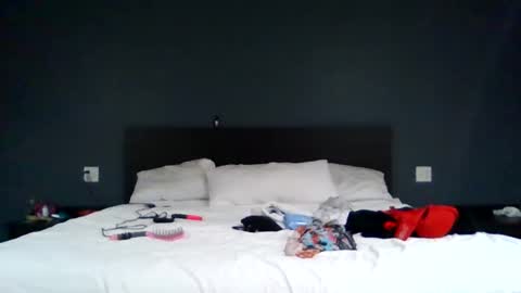 Snapshot of crystalbarbie214 chatting on November 17, 12:49 am crystalbarbie214 online show from November 17, 12:49 am