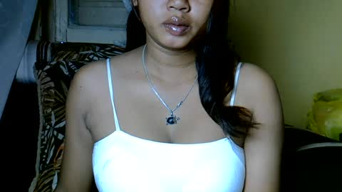 Snapshot of crystalbellax chatting on June 28, 5:46 am crystalbellax online show from June 28, 5:46 am