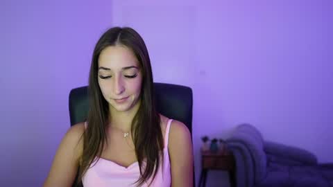 Crystalbrunette18 online show from June 13, 7:45 pm
