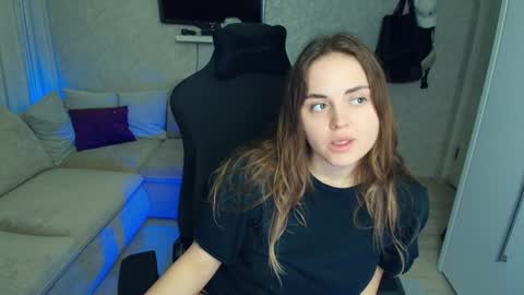 Snapshot of crystalemily chatting on March 31, 7:25 pm crystalemily online show from March 31, 7:25 pm