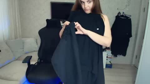 crystalemily online show from June 12, 7:13 pm