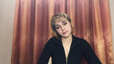 Snapshot of crystalfever_ chatting on May 14, 7:31 pm Mary online show from May 14, 7:31 pm