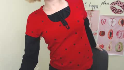 Stella online show from January 13, 2:42 pm