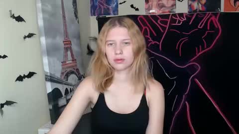 Stella online show from October 30, 7:32 am