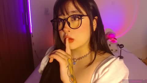 Snapshot of crystalitesq chatting on July 23, 1:31 pm Olivia online show from July 23, 1:31 pm